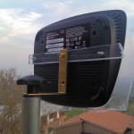 WRT120N sul trepiedi grazie al supporto in plexiglass e placca